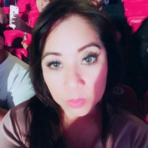 Meet your Posher, Alma